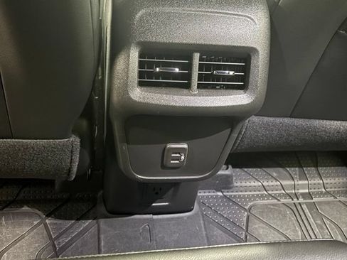 Used 2023 Chevrolet Equinox RS w/ RS Leather Package AWD/4WD image 15