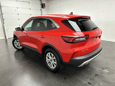 Used 2024 Ford Escape Active image 7