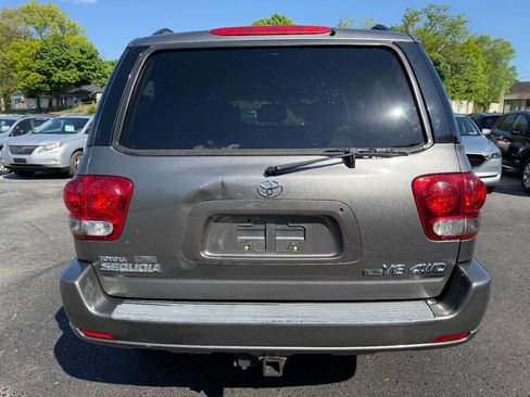 Used 2005 Toyota Sequoia SR5 AWD/4WD image 6