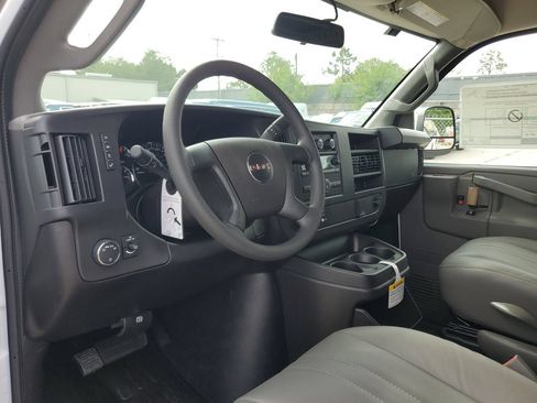 New 2026 GMC Savana 2500 Extended RWD image 19