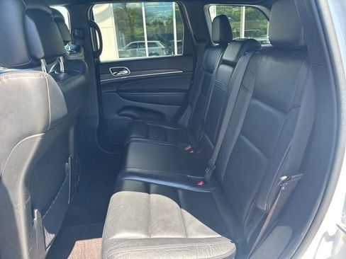 Used 2022 Jeep Grand Cherokee Limited AWD/4WD image 19