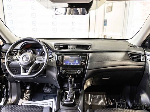Used 2020 Nissan Rogue SV image 36