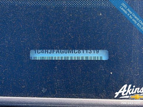 Used 2021 Jeep Grand Cherokee Laredo X image 18
