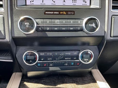 Used 2019 Ford Expedition Limited w/ Equipment Group 301A image 31