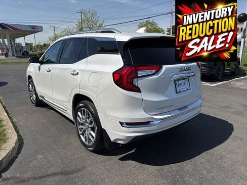 Used 2023 GMC Terrain Denali w/ Denali Premium Package AWD/4WD image 7