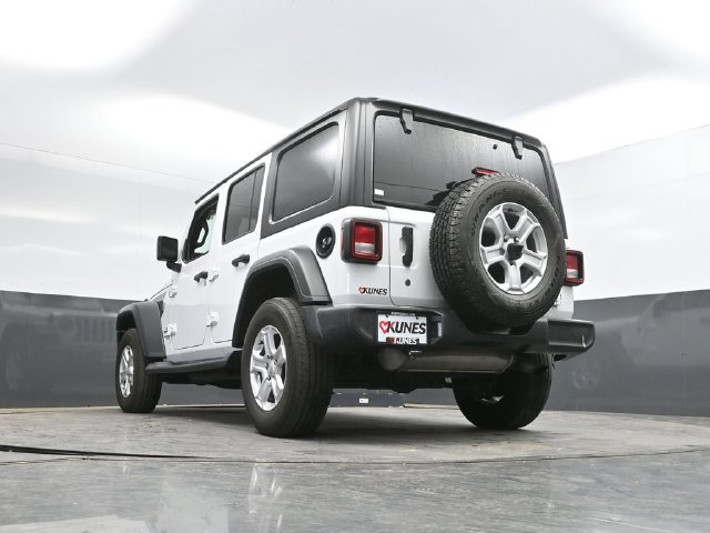 Certified 2018 Jeep Wrangler Unlimited Sport S AWD/4WD image 50