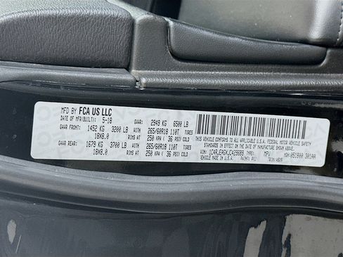 Used 2018 Jeep Grand Cherokee Laredo image 12