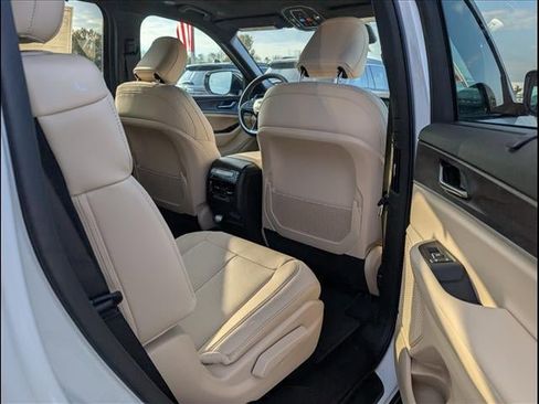 New 2025 Jeep Grand Cherokee L Limited w/ Luxury Tech Group II image 24