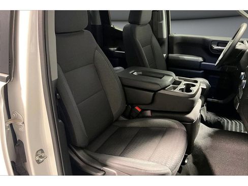 Used 2023 Chevrolet Silverado 1500 Custom image 8