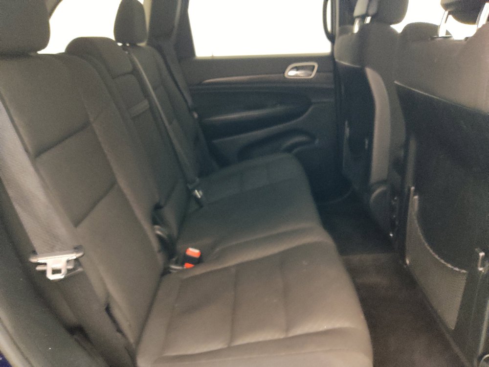 Used 2018 Jeep Grand Cherokee Laredo RWD image 19