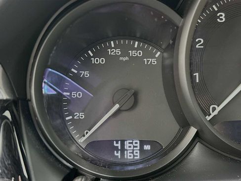 Certified 2025 Porsche Macan image 15