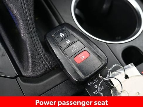 Certified 2021 Toyota Highlander XLE image 18