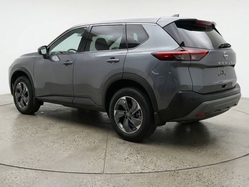 Used 2025 Nissan Rogue SV FWD image 6