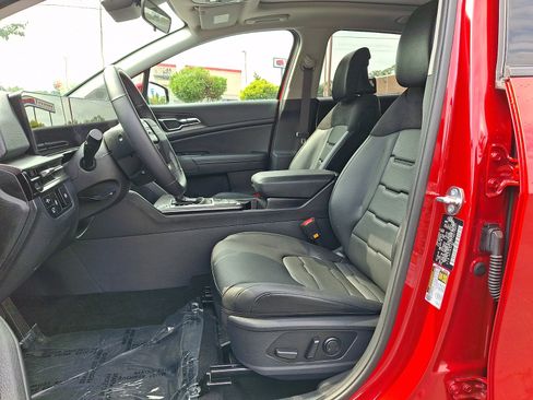 Used 2026 Kia Sportage SX AWD/4WD image 14
