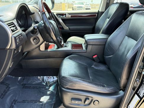 Used 2017 Lexus GX 460 Premium w/ Premium Package AWD/4WD image 18