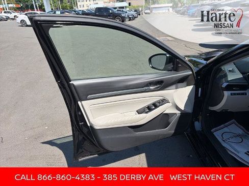 Certified 2023 Nissan Altima 2.5 SV w/ SV Premium Package AWD/4WD image 10