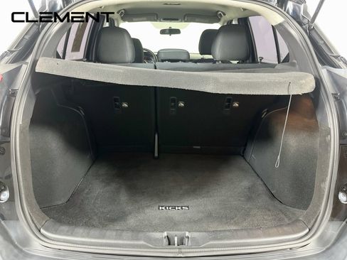 Used 2019 Nissan Kicks SV FWD image 10