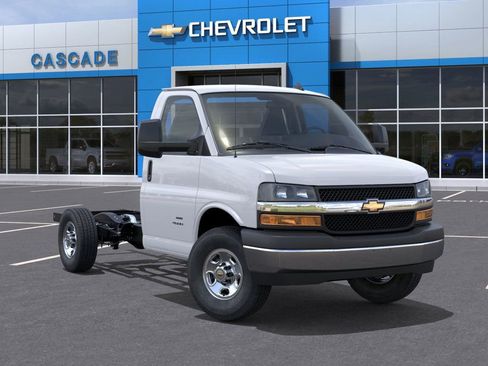 New 2025 Chevrolet Express 3500 w/ Power Convenience Package image 7