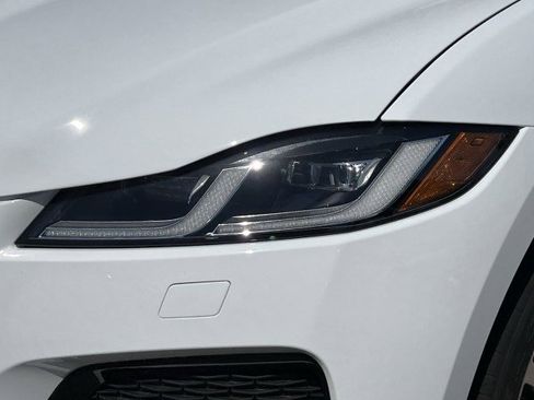 New 2025 Jaguar F-PACE R-Dynamic S image 15