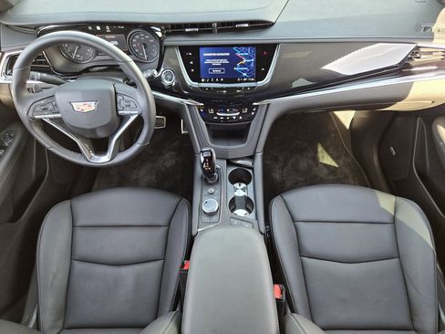 Used 2024 Cadillac XT6 Sport w/ Technology Package image 34