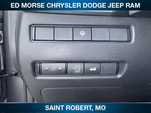 Used 2024 Nissan Rogue SV AWD/4WD image 16