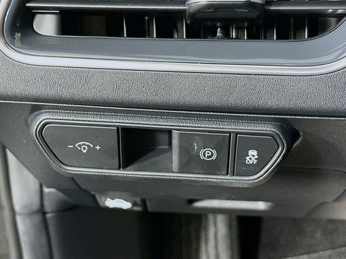 Used 2025 Kia K4 EX image 16