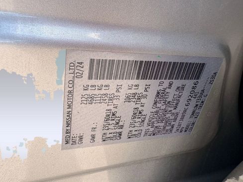 Certified 2023 Volvo XC40 B5 Plus w/ Protection Package Premier image 20