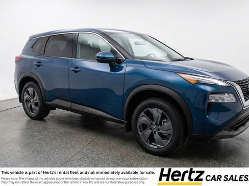Used 2025 Nissan Rogue SV FWD image 1