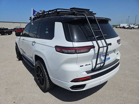Used 2023 Jeep Grand Cherokee L Summit AWD/4WD image 5