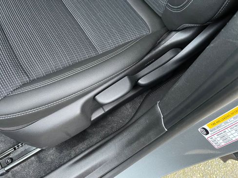 Used 2025 Buick Envista Preferred image 23