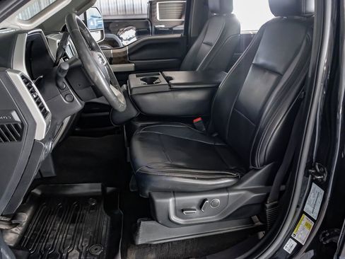 Used 2019 Ford F250 Lariat w/ Lariat Ultimate Package image 29