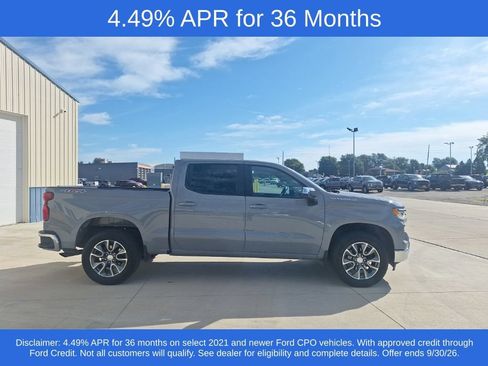 Used 2024 Chevrolet Silverado 1500 LT AWD/4WD image 3