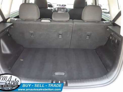 Used 2019 Kia Soul + image 17