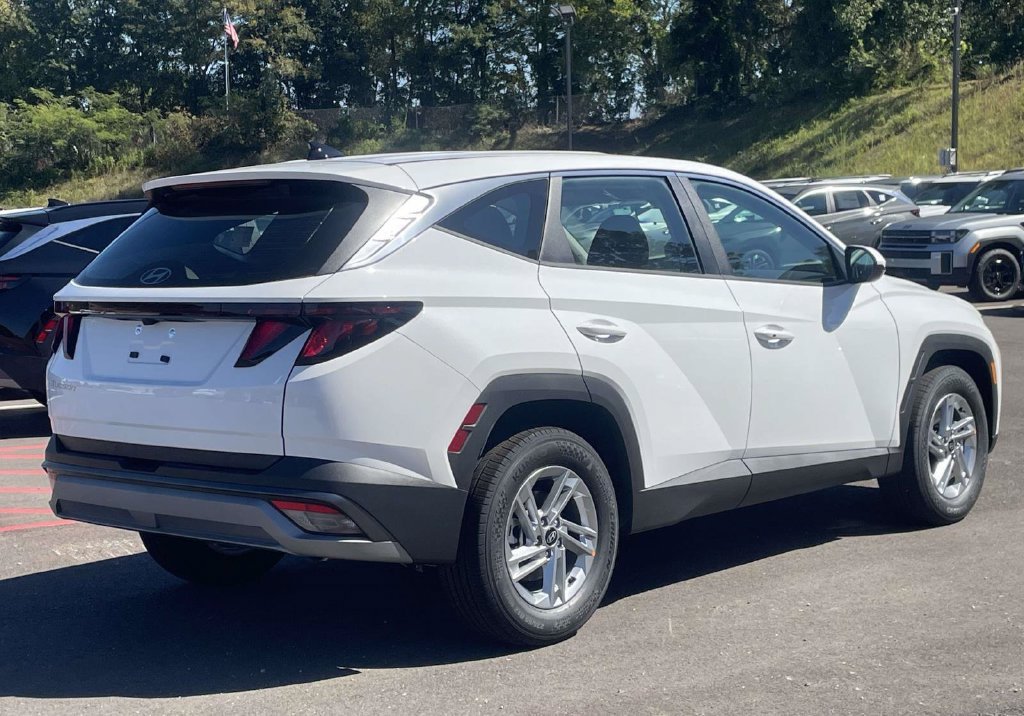 New 2026 Hyundai Tucson SE FWD image 3