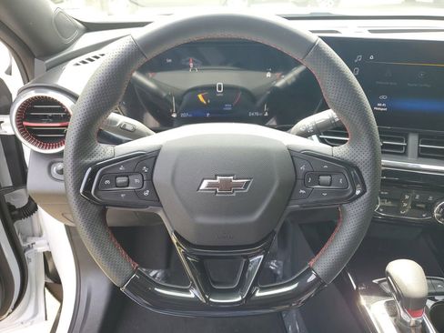 Used 2026 Chevrolet Trax RS w/ Driver Confidence Package FWD image 28
