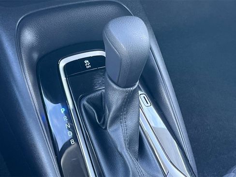 Certified 2025 Toyota Corolla LE image 22