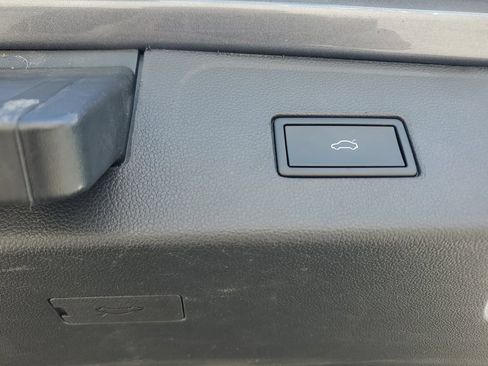 Certified 2023 Volkswagen Atlas SE FWD image 15
