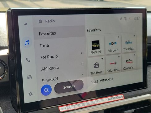 Used 2025 Toyota Tacoma Limited image 24