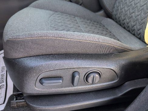 Certified 2023 Chevrolet Equinox LT image 12