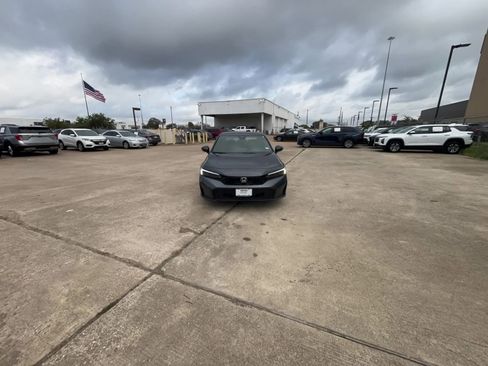 Used 2025 Honda Civic Sport image 15