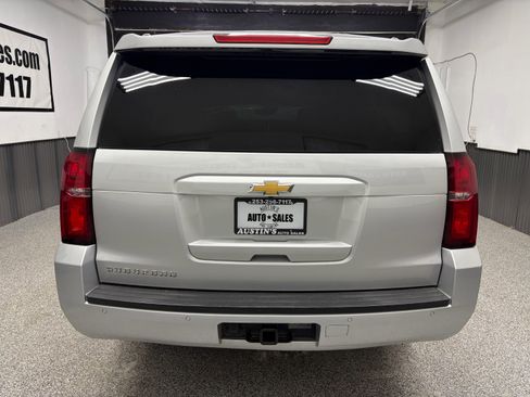 Used 2018 Chevrolet Suburban LT AWD/4WD image 4