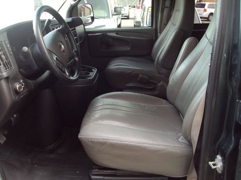 Used 2013 Chevrolet Express 1500 AWD image 14