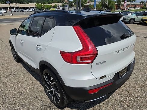 Used 2019 Volvo XC40 T5 R-Design AWD/4WD image 6