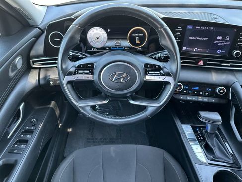 Used 2021 Hyundai Elantra SEL w/ Convenience Package FWD image 13