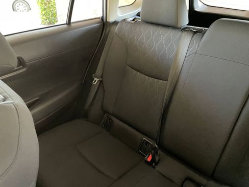 Used 2025 Toyota Corolla Cross LE image 38