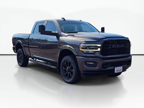 Used 2022 RAM 3500 Laramie w/ Night Edition AWD/4WD image 5