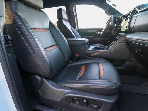 Used 2024 GMC Sierra 2500 AT4 w/ Technology Package image 23