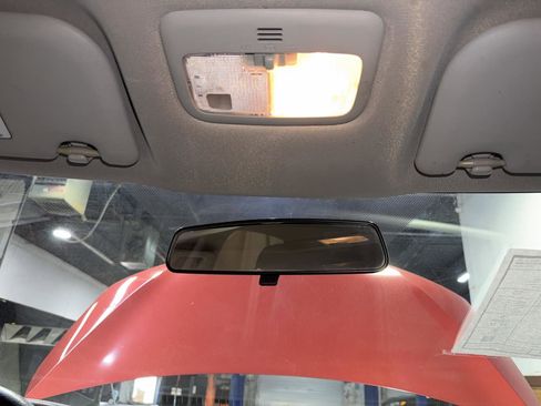 Used 2015 Toyota Corolla LE image 21