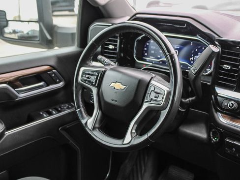 Used 2025 Chevrolet Silverado 2500 LT AWD/4WD image 14