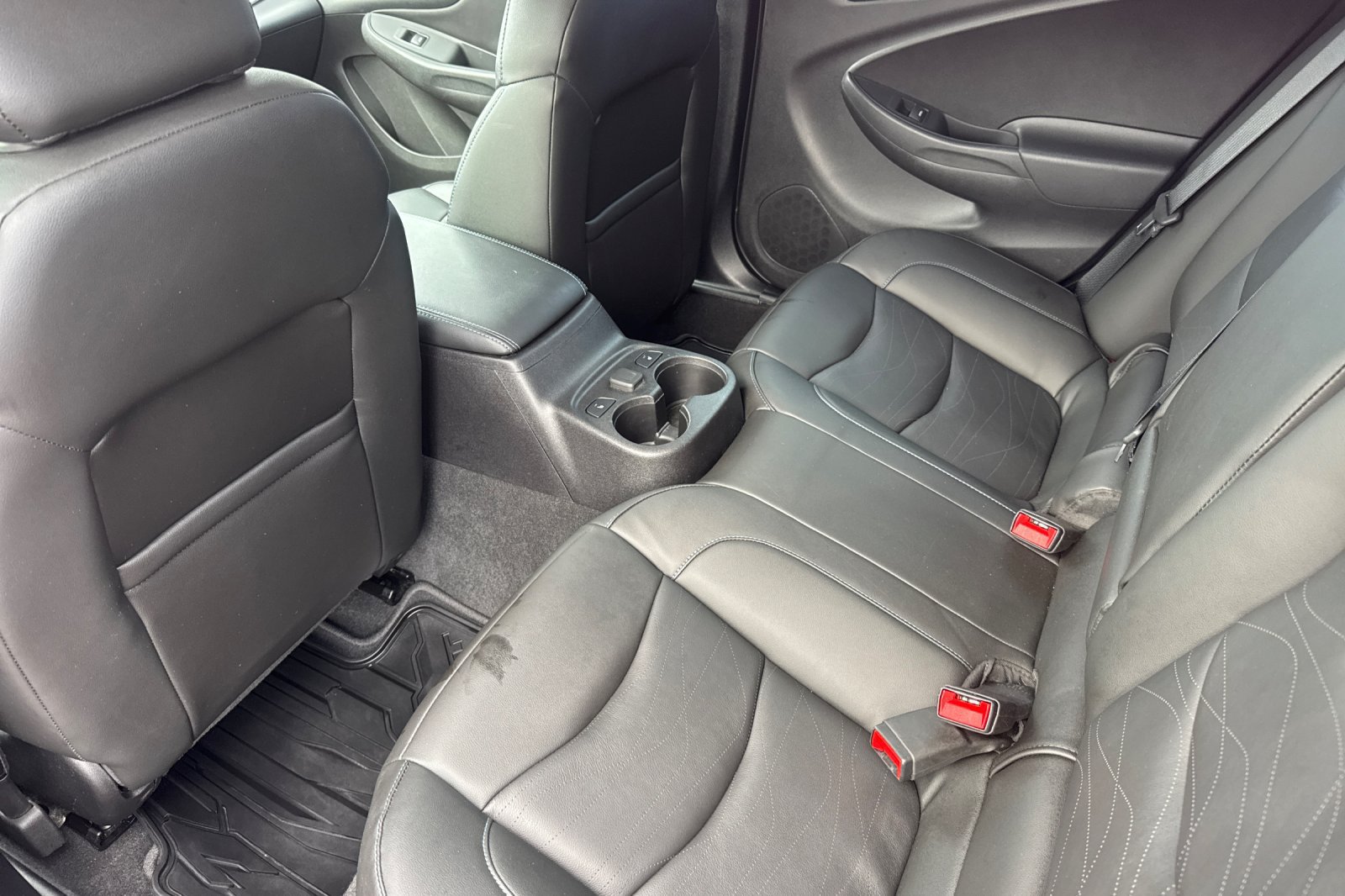 Used 2019 Chevrolet Volt Premier w/ Driver Confidence II Package FWD image 14